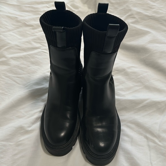Zara Shoes - Zara black boots